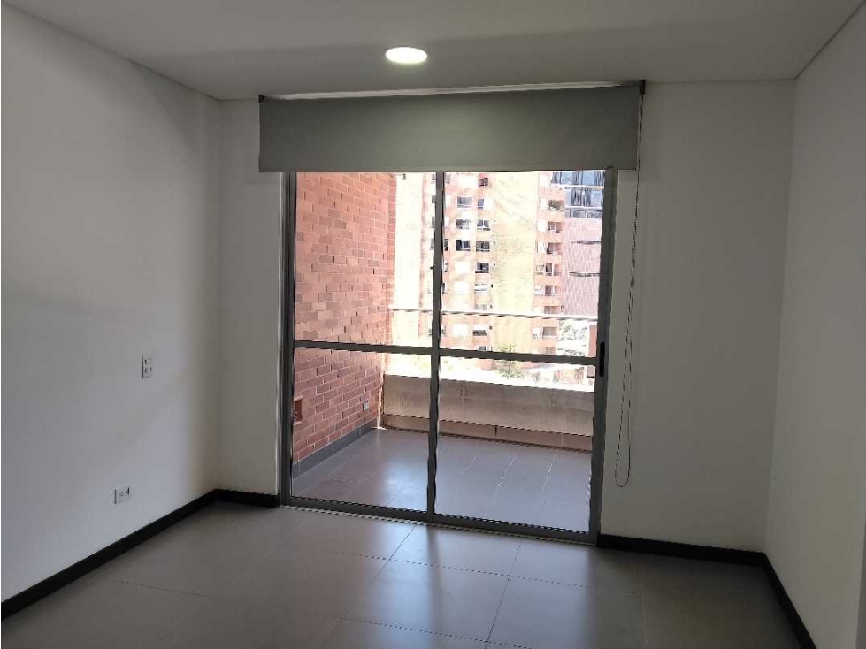 Apartamento en arriendo en Las Lomas No.1, Medellín · foto 13 de 18