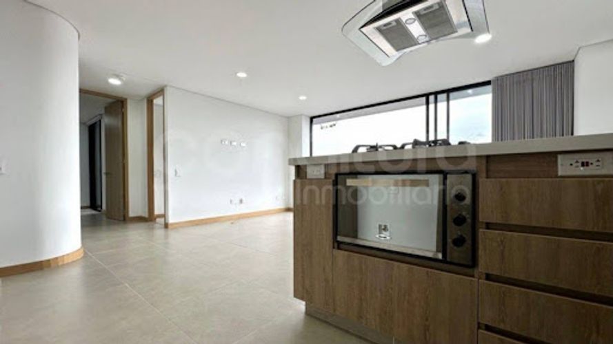 Apartamento de 3 alcobas en arriendo en Las Palmas, Medellín, 137 m² · foto 2 de 17
