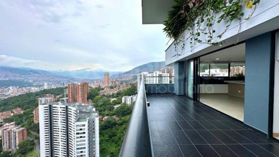 Apartamento de 3 alcobas en arriendo en Las Palmas, Medellín, 137 m² · foto 16 de 17