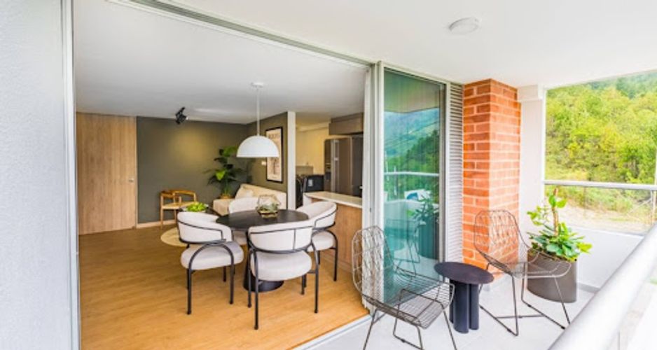 Apartamento de 3 alcobas en venta en Bucaros, Bello, 67 m² · foto 4 de 15