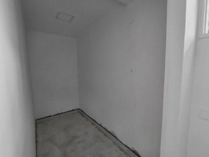 Casa de 14 alcobas en arriendo en Milla De Oro, Medellín, 400 m² · foto 9 de 24