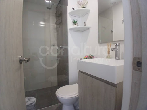 Apartamento en venta en Suramérica, La Estrella · foto 9 de 12