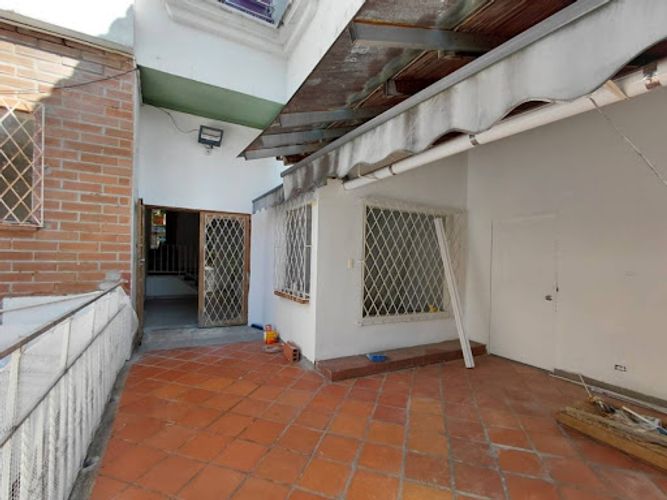Casa de 14 alcobas en arriendo en Milla De Oro, Medellín, 400 m² · foto 14 de 24