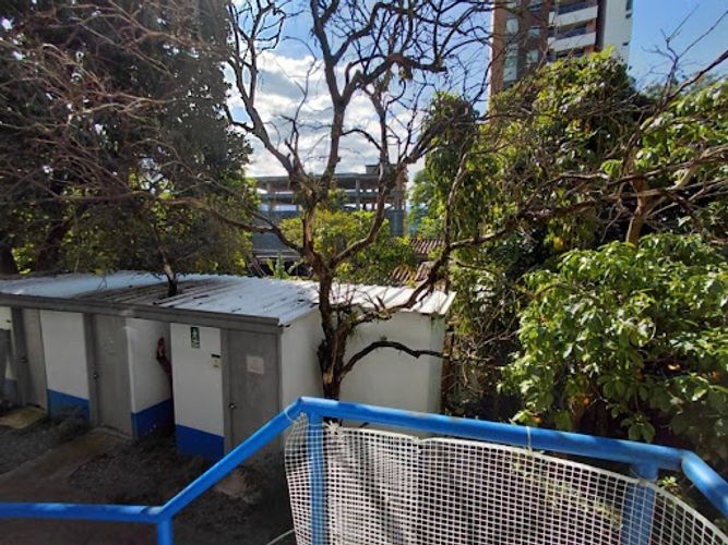 Casa de 14 alcobas en arriendo en Milla De Oro, Medellín, 400 m² · foto 17 de 24