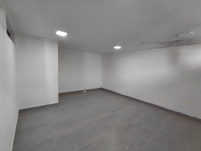 Casa de 14 alcobas en arriendo en Milla De Oro, Medellín, 400 m² · foto 19 de 24