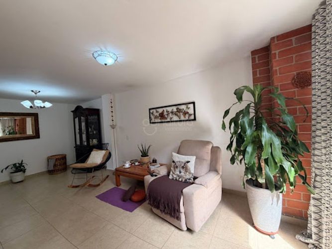 Apartamento de 3 alcobas en venta en Cristobal, Medellín, 87 m² · foto 2 de 24