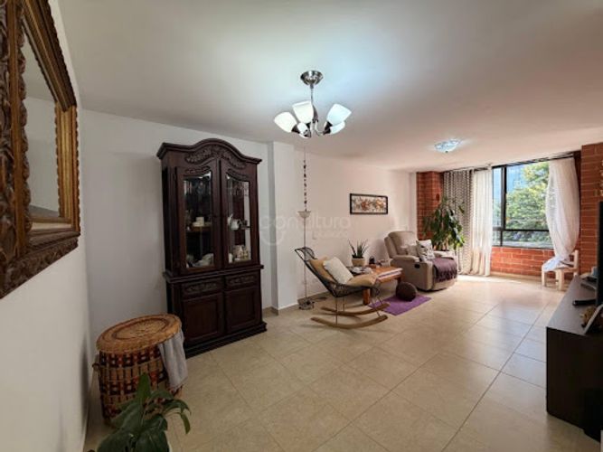 Apartamento de 3 alcobas en venta en Cristobal, Medellín, 87 m² · foto 3 de 24