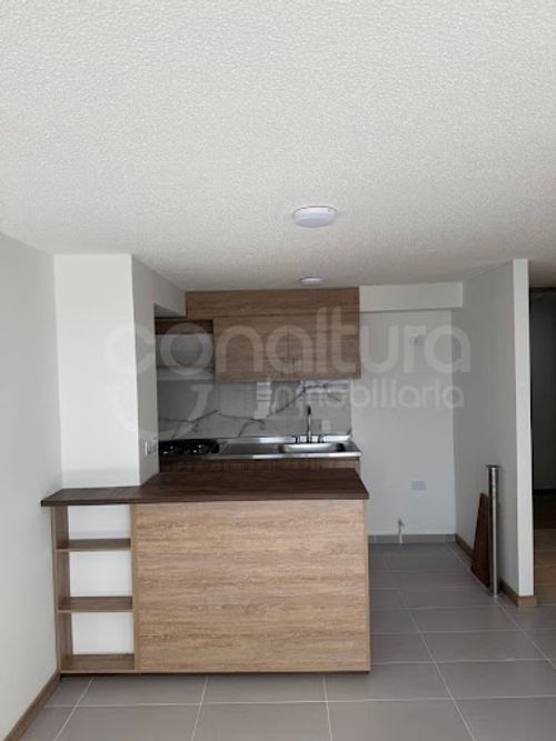 Apartamento de 3 alcobas en venta en Barrio Nuevo, Bello, 58 m² · foto 2 de 11