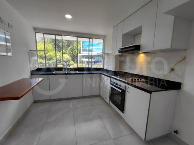 Apartamento de 3 alcobas en arriendo en Milla De Oro, Medellín, 185 m² · foto 4 de 24