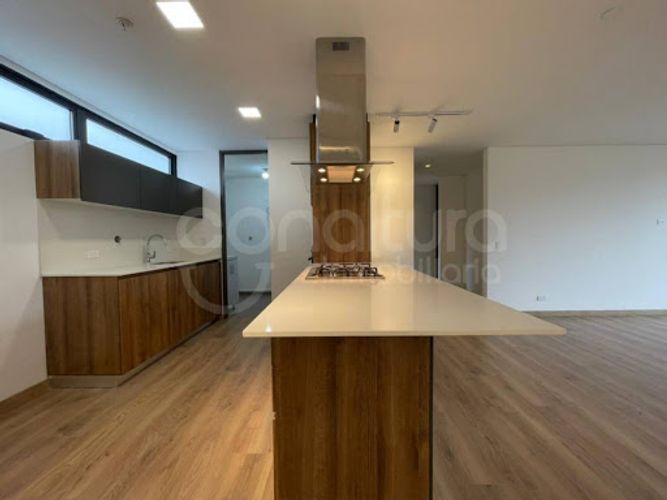 Apartamento de 2 alcobas en venta en Las Palmas, Medellín, 105 m² · foto 2 de 19