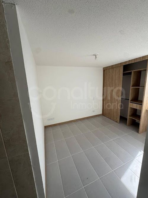 Apartamento de 3 alcobas en venta en Barrio Nuevo, Bello, 58 m² · foto 5 de 11