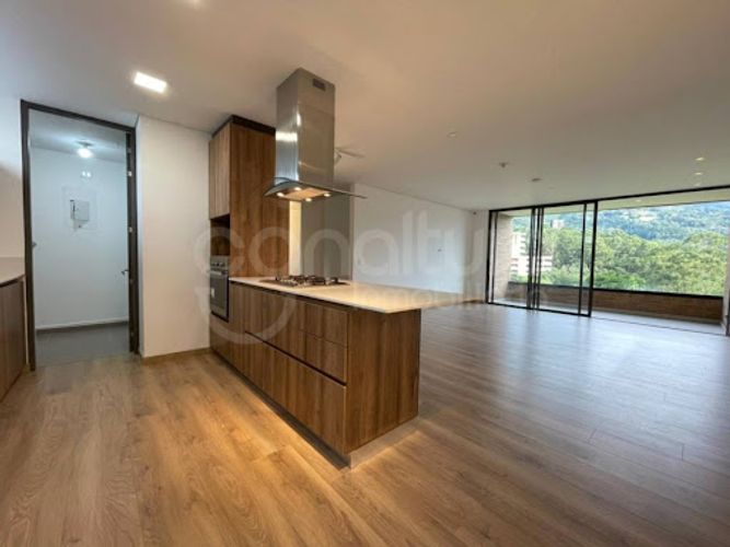 Apartamento de 2 alcobas en venta en Las Palmas, Medellín, 105 m² · foto 3 de 19