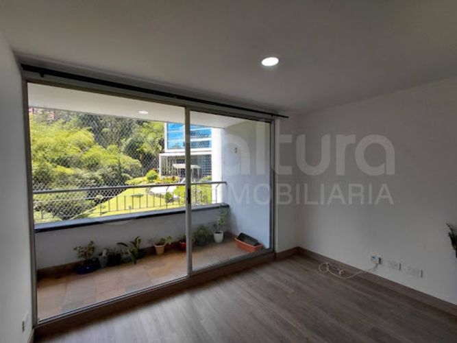 Apartamento de 3 alcobas en arriendo en Milla De Oro, Medellín, 185 m² · foto 7 de 24