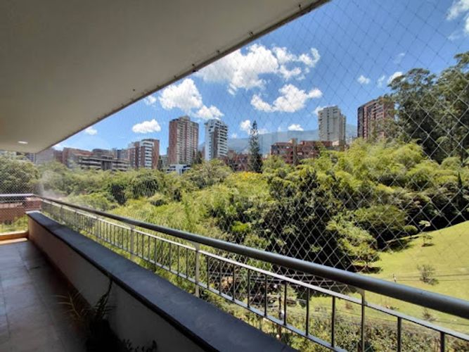 Apartamento de 3 alcobas en arriendo en Milla De Oro, Medellín, 185 m² · foto 11 de 24