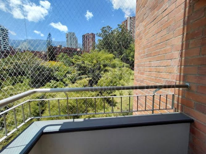 Apartamento de 3 alcobas en arriendo en Milla De Oro, Medellín, 185 m² · foto 12 de 24