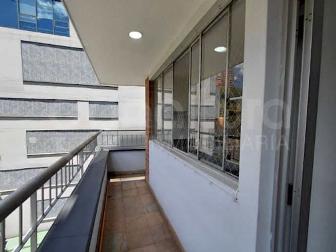 Apartamento de 3 alcobas en arriendo en Milla De Oro, Medellín, 185 m² · foto 13 de 24