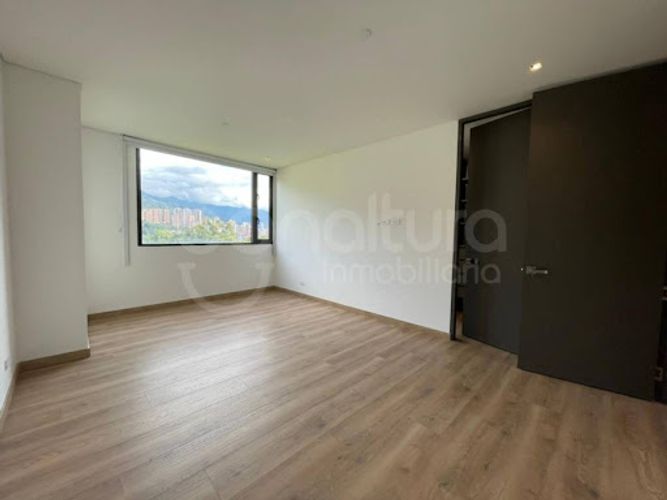 Apartamento de 2 alcobas en venta en Las Palmas, Medellín, 105 m² · foto 13 de 19