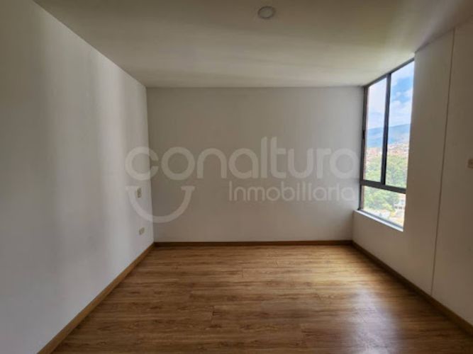 Apartamento de 3 alcobas en arriendo en San Diego, Medellín, 75 m² · foto 4 de 11