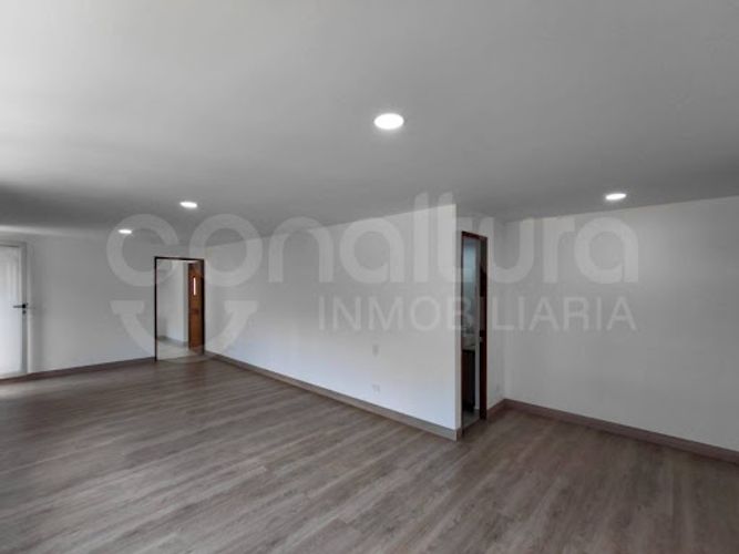 Apartamento de 3 alcobas en arriendo en Milla De Oro, Medellín, 185 m² · foto 19 de 24