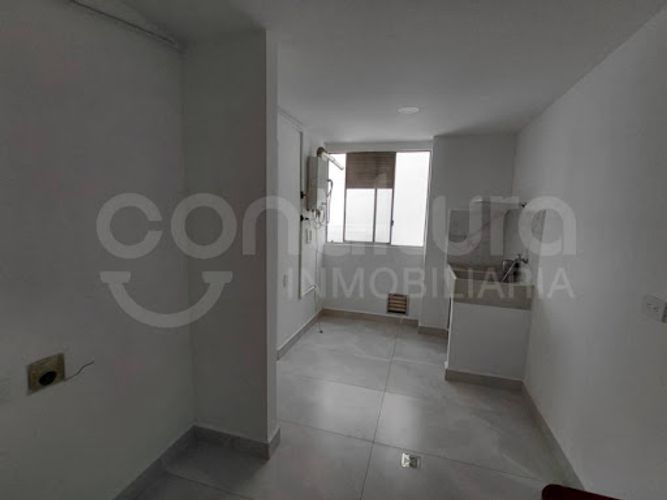 Apartamento de 3 alcobas en arriendo en Milla De Oro, Medellín, 185 m² · foto 21 de 24