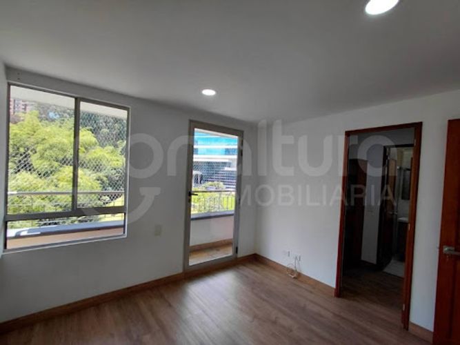 Apartamento de 3 alcobas en arriendo en Milla De Oro, Medellín, 185 m² · foto 22 de 24