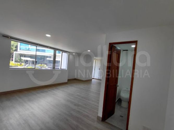Apartamento de 3 alcobas en arriendo en Milla De Oro, Medellín, 185 m² · foto 23 de 24