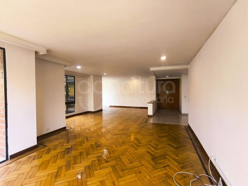 Apartamento en arriendo en Provenza, Medellín · foto 3 de 22
