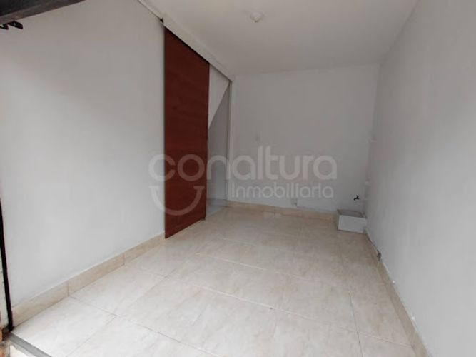 Local en arriendo en Belén San Bernardo, Medellín, 15 m² · foto 2 de 5