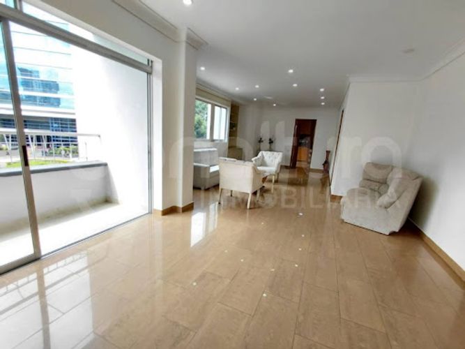 Apartamento de 3 alcobas en arriendo en Milla De Oro, Medellín, 185 m² · foto 5 de 24
