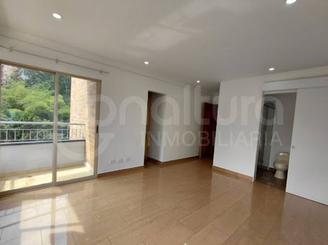 Apartamento de 3 alcobas en arriendo en Milla De Oro, Medellín, 185 m² · foto 8 de 24