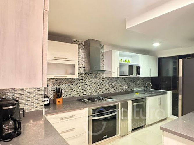 Apartamento de 3 alcobas en arriendo en La Visitación, Medellín, 95 m² · foto 18 de 23