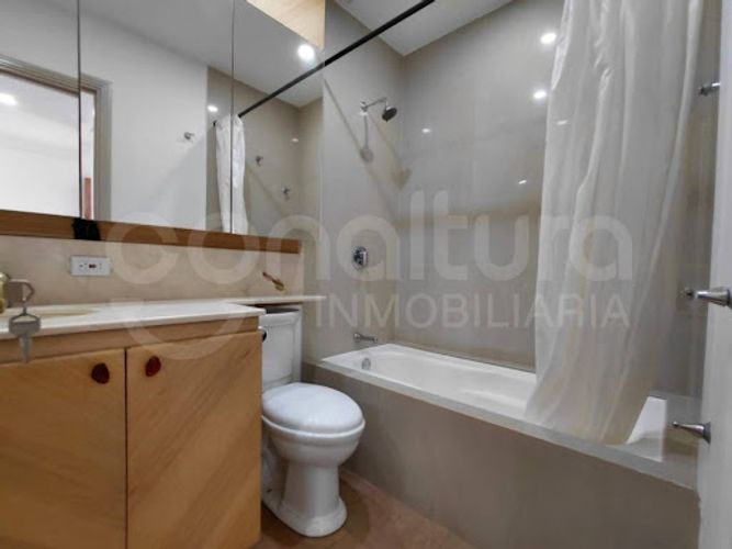 Apartamento de 3 alcobas en arriendo en Milla De Oro, Medellín, 185 m² · foto 21 de 24