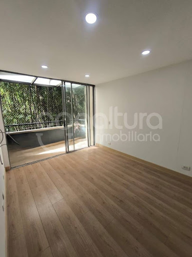 Apartamento en venta en Loma Benedictinos, Envigado · foto 6 de 13