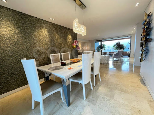 Apartamento en arriendo en Los Naranjos, Medellín · foto 2 de 24