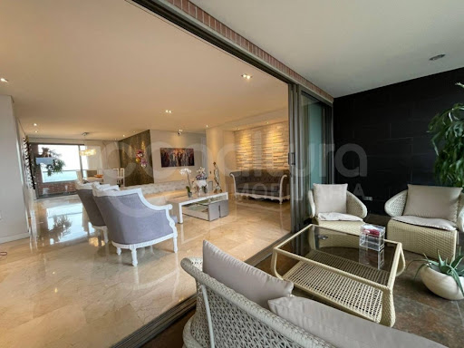 Apartamento en arriendo en Los Naranjos, Medellín · foto 3 de 24
