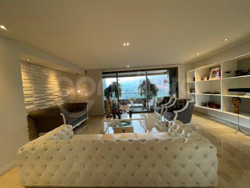 Apartamento en arriendo en Los Naranjos, Medellín · foto 6 de 24
