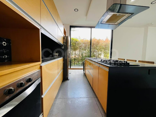 Casa en venta en Loma Del Escobero, Envigado · foto 2 de 24