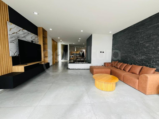 Casa en venta en Loma Del Escobero, Envigado · foto 4 de 24