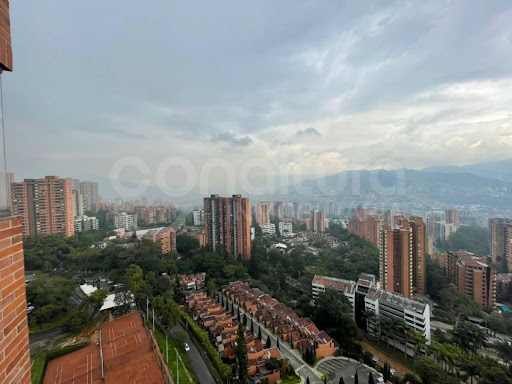 Apartamento en arriendo en Los Naranjos, Medellín · foto 10 de 24