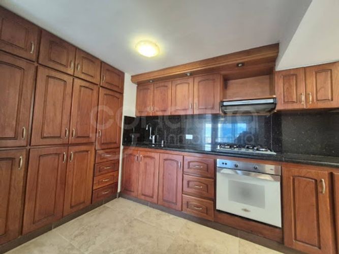 Apartamento de 3 alcobas en arriendo en Vía Las Palmas, Medellín, 160 m² · foto 2 de 21