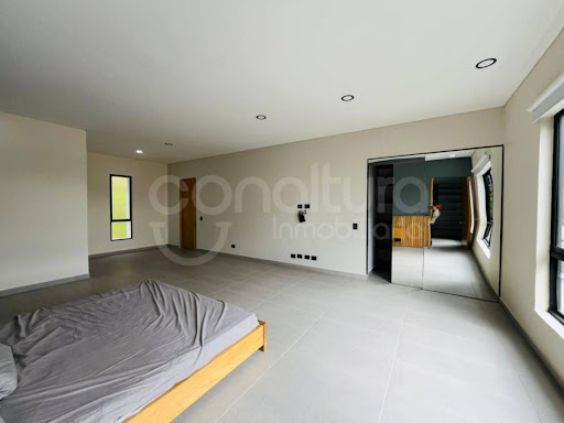 Casa en venta en Loma Del Escobero, Envigado · foto 8 de 24