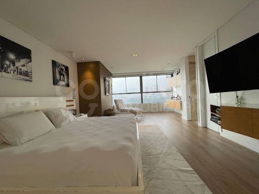 Apartamento en arriendo en Los Naranjos, Medellín · foto 13 de 24