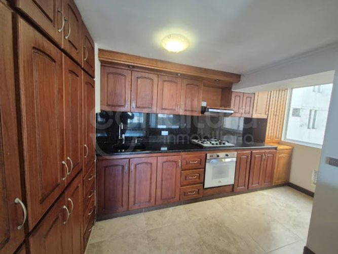 Apartamento de 3 alcobas en arriendo en Vía Las Palmas, Medellín, 160 m² · foto 3 de 21