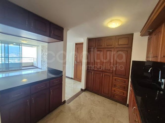 Apartamento de 3 alcobas en arriendo en Vía Las Palmas, Medellín, 160 m² · foto 4 de 21