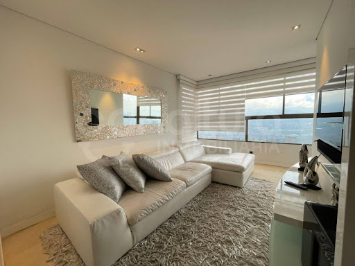 Apartamento en arriendo en Los Naranjos, Medellín · foto 15 de 24