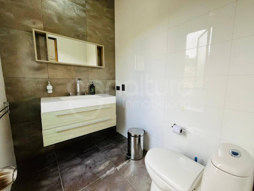Casa en venta en Loma Del Escobero, Envigado · foto 14 de 24