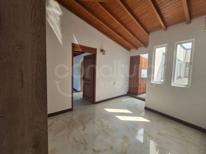Apartamento de 3 alcobas en arriendo en Vía Las Palmas, Medellín, 160 m² · foto 13 de 21