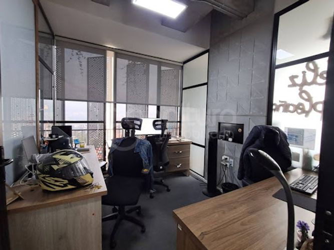 Oficina en arriendo en Transversal Inferior, Medellín, 147 m² · foto 10 de 19