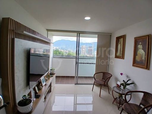 Apartamento en venta en Suramérica, La Estrella · foto 3 de 12