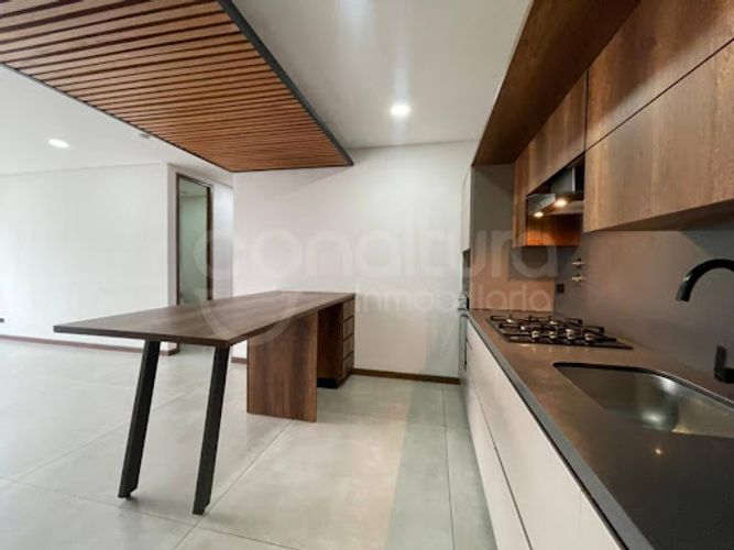 Apartamento de 2 alcobas en arriendo en Las Palmas, Medellín, 100 m² · foto 2 de 17